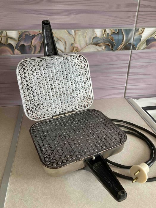 Електровафельниця