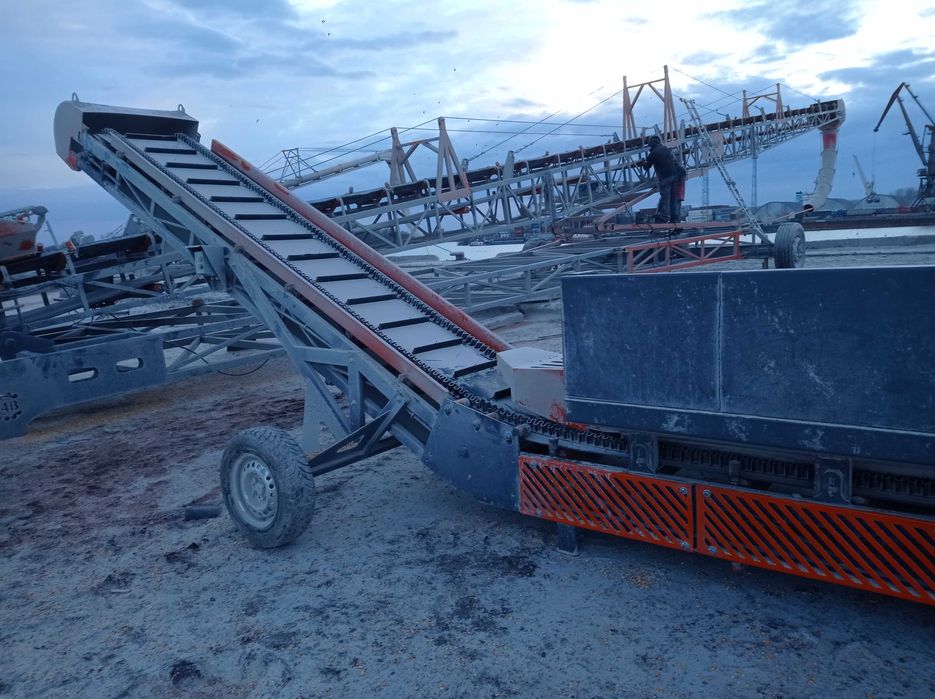 Розвантажувач зерновозів,барж, перевантажувач, навантажувач,конвейер