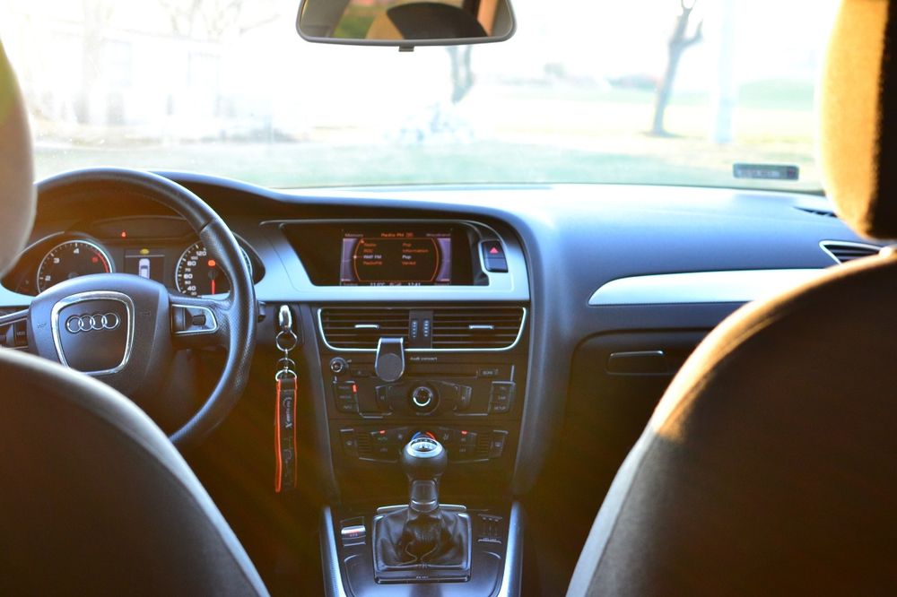 Polecam piekne Audi A4B8 2011 prywatna kola 19' Kolorowy fis