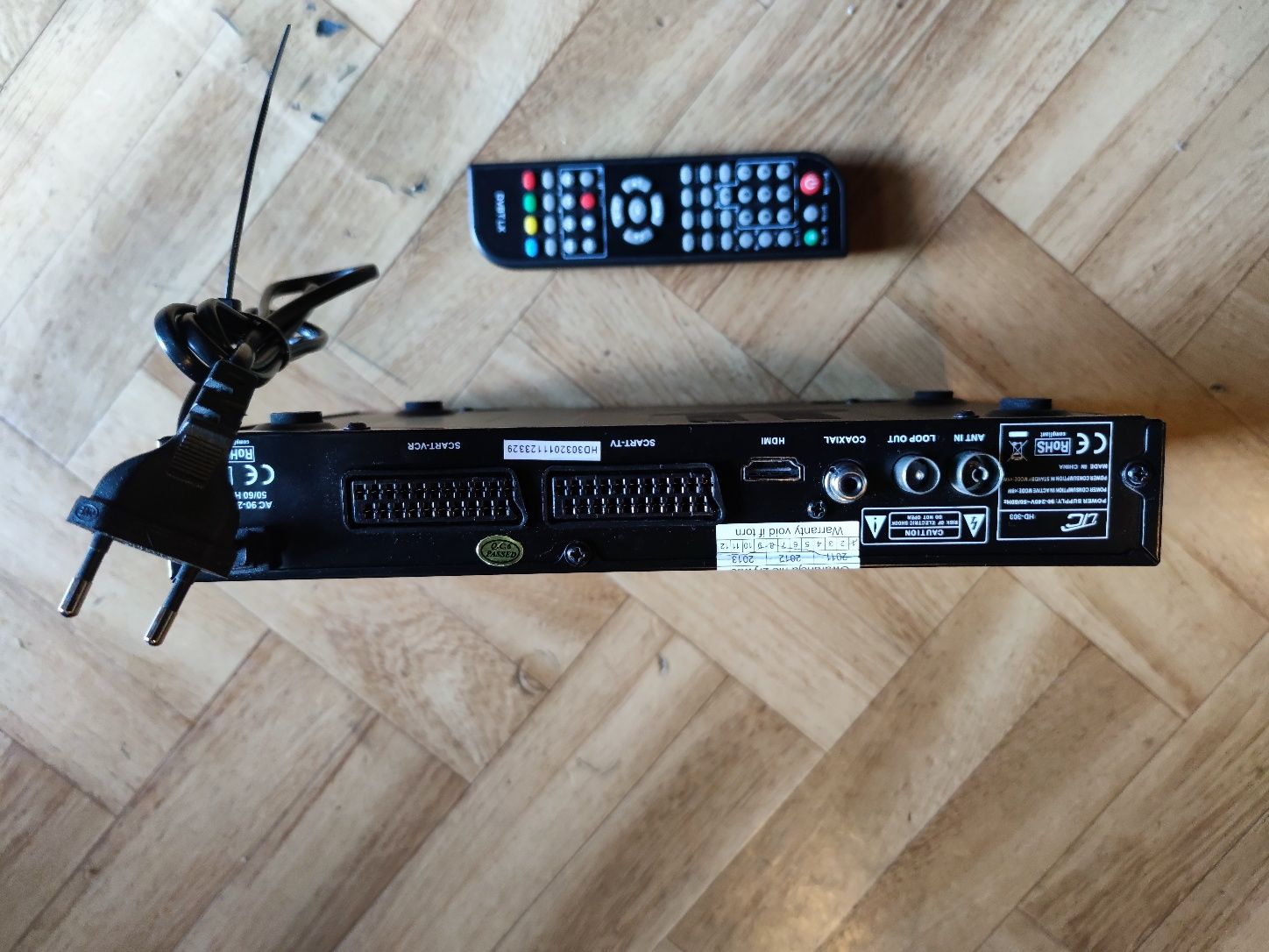 Dekoder tuner DVB-T LTC HD-303 z pilotem