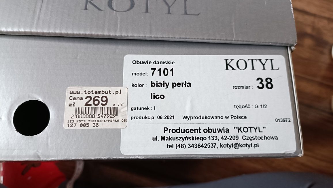 Czółenka Kotyl model 7101