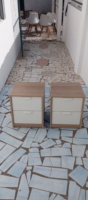 Vendo mesas de cabeceira IKEA