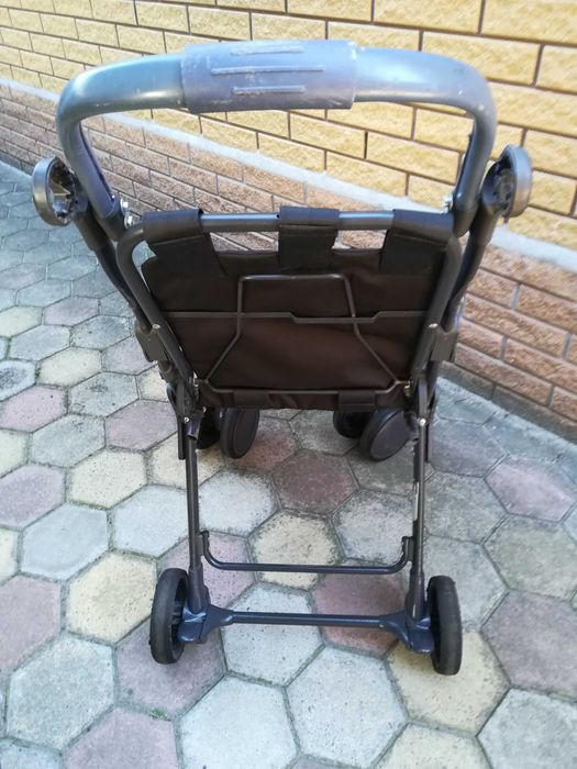 Инвалидная коляска Chicco детская сверхлегкая.