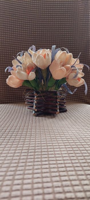 Kwiaty z bibuły pomarańczowe