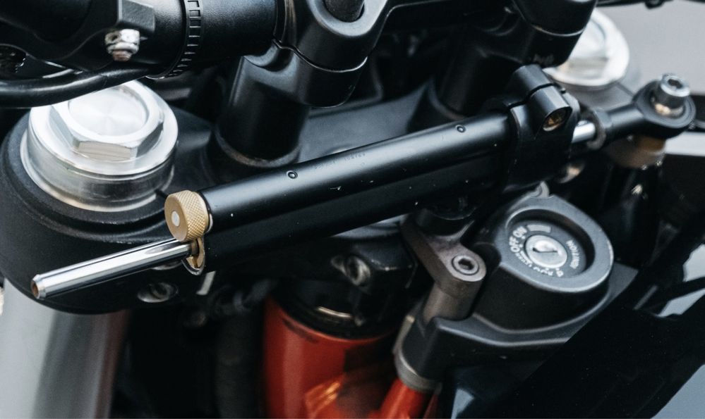 Демпфер руля Ohlins оригінал + кріплення Ducati