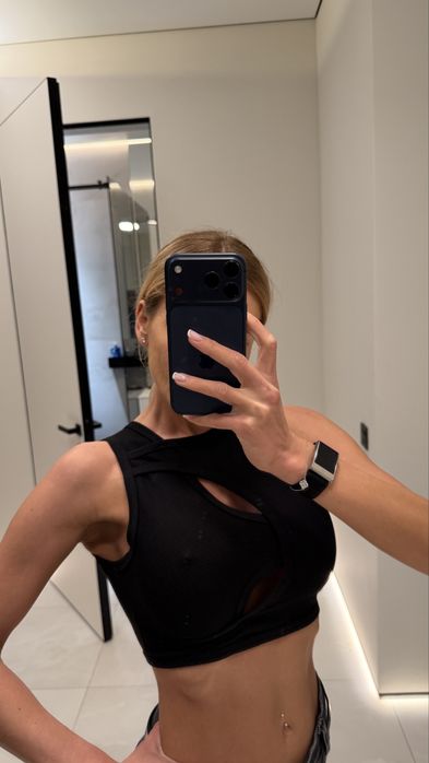 Топ Ace S чорний