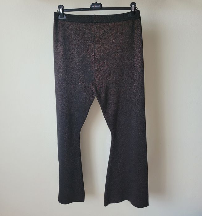 Brązowe czarne spodnie dzwony na imprezę święta