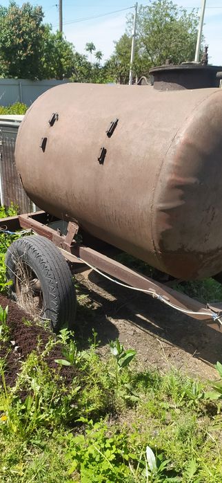 Вакуум бочка 1.8 куба