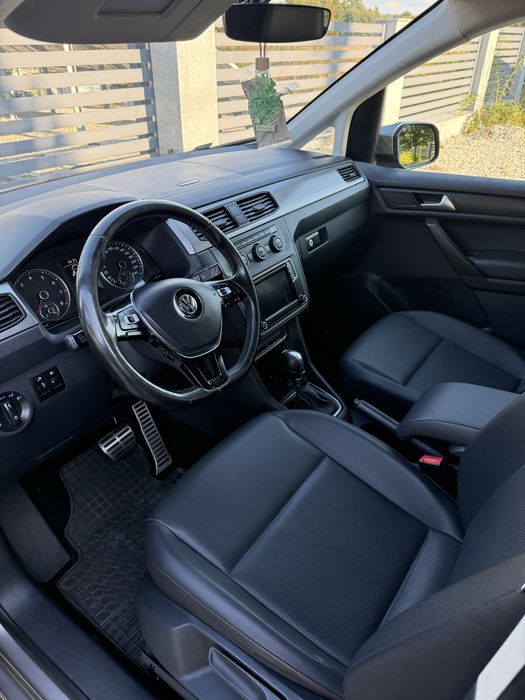 Volkswagen Caddy (automat, wersja long, niski przebieg)