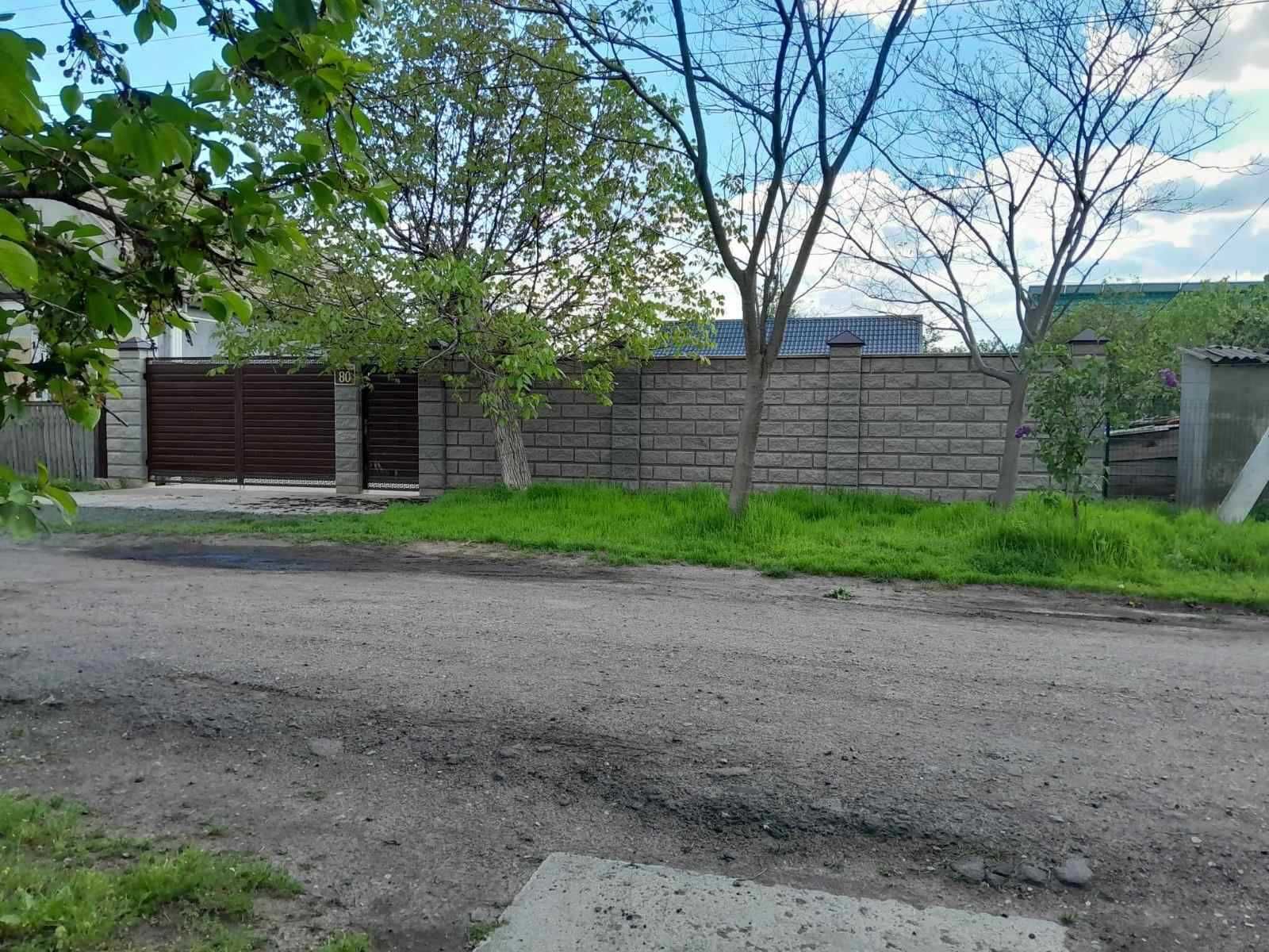 не завершене будівництво, з земельною ділянкою 5 соток