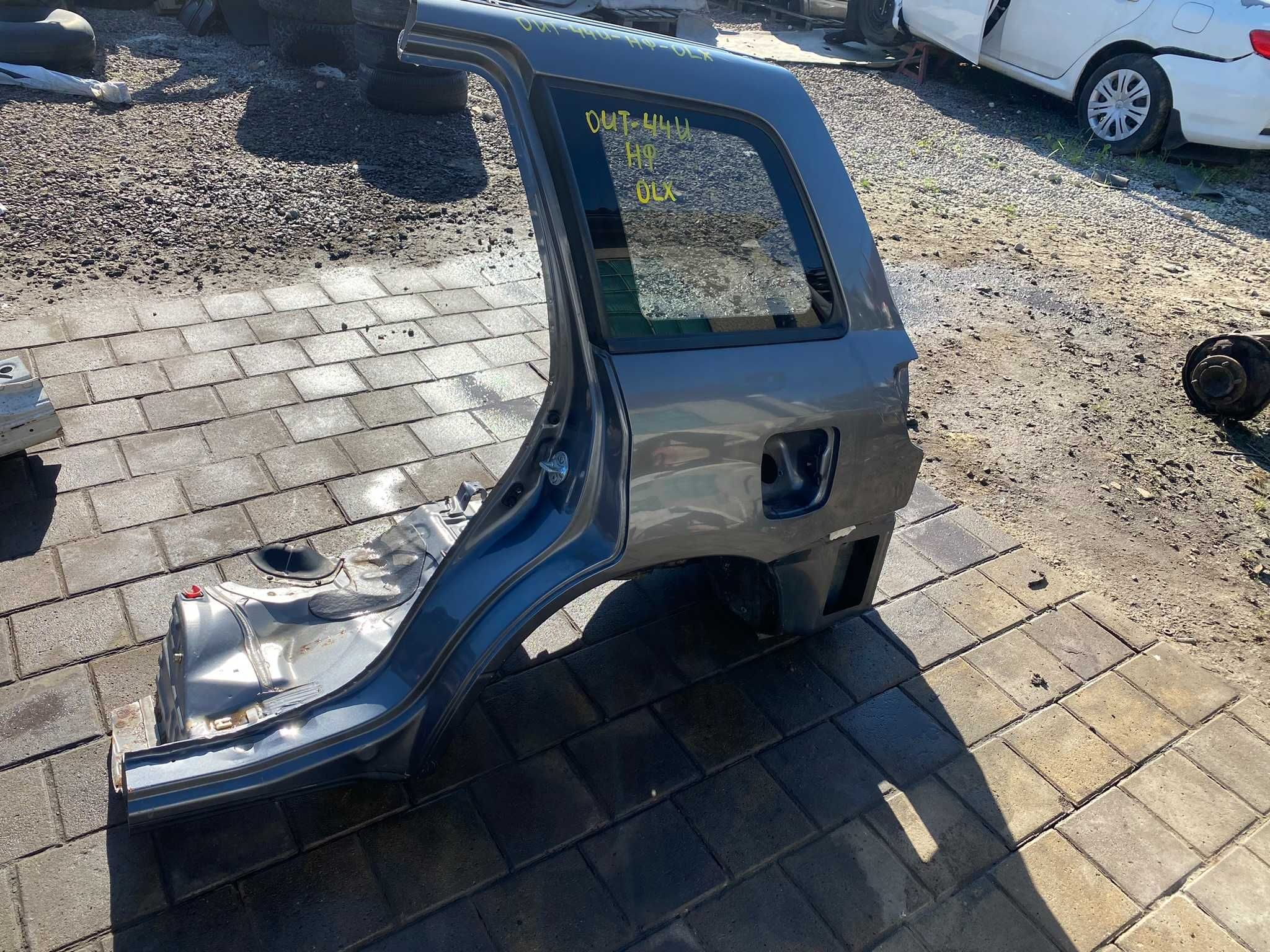 Крило заднє ліве Mitsubishi Outlander