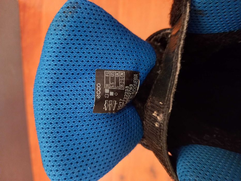 Чоботи чоловічі зимові 38. Ecco