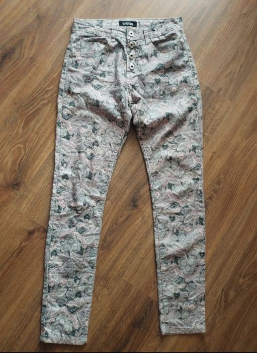 Spodnie z wysokim stanem r.Xs/S