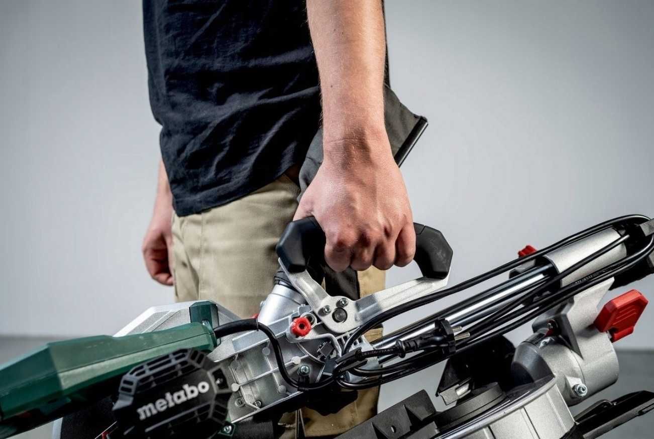 Metabo KGS 254 M piła pilarka ukośna ukośnica kapówka 254mm 1800W