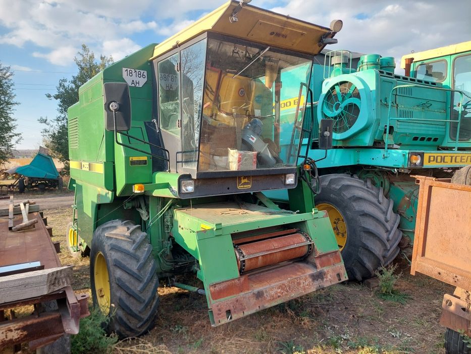 Продам комбайн джон дір 1055