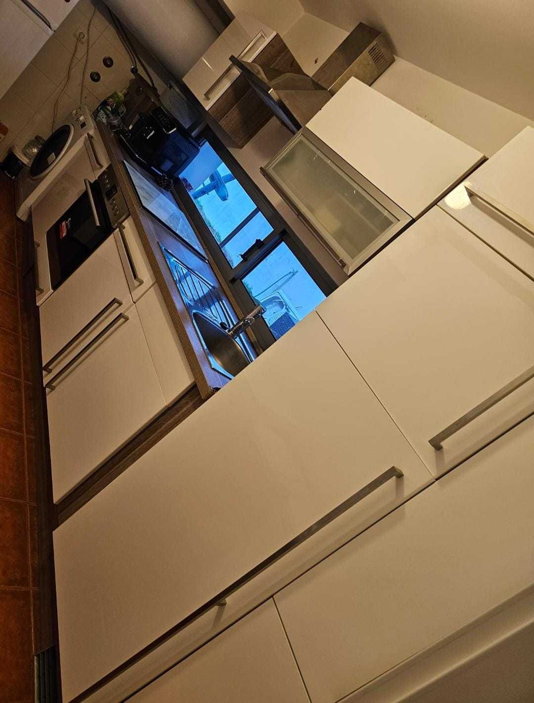 Cozinha/geleira/frigorifico/placa/forno/exaustor/maquina lavar loica