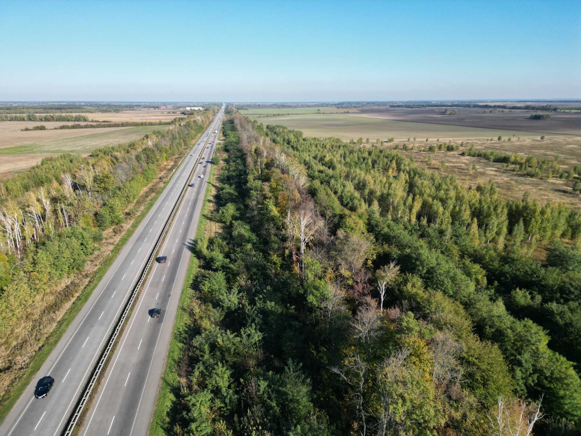 Фасад Житомирсько траси. Земля комерційного призначення. Без%