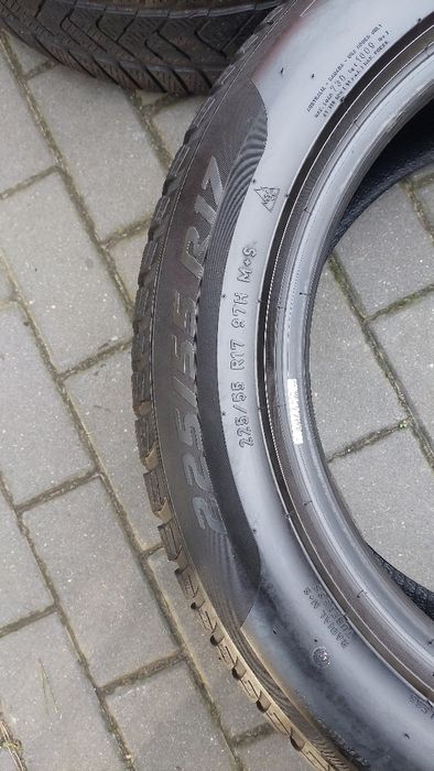 Opony zimowe Pirelli SottoZero3 225/55/17