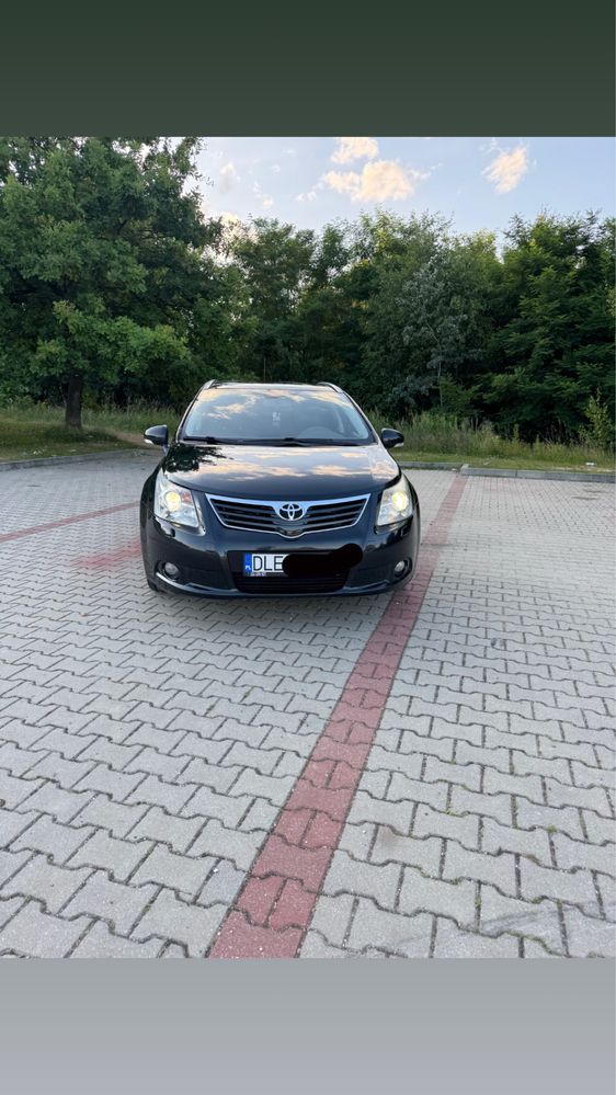 Toyota Avensis 2.2 d-cat NISKI PRZEBIEG!