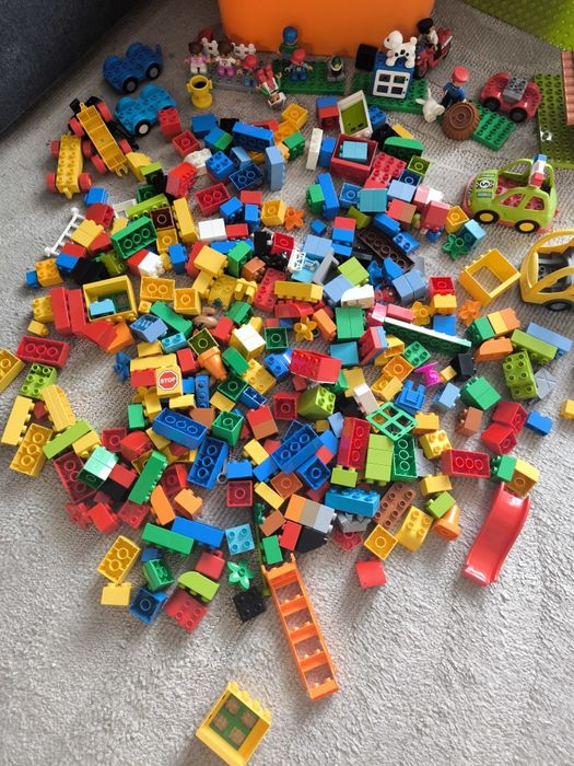 Duplo zestaw klocków, płyty konstrukcyjne, autobus, autka,ludziki