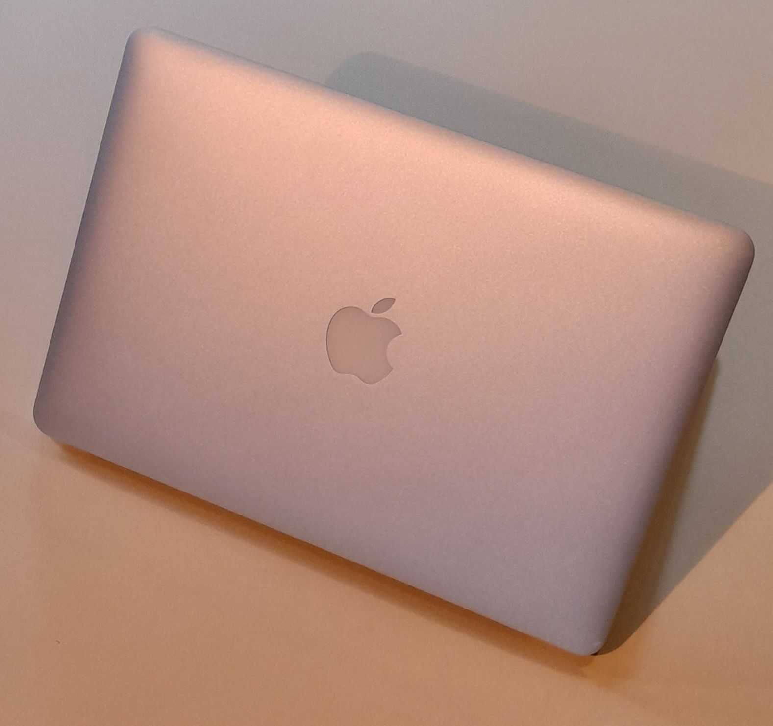 Apple Macbook Air 13” 2017r