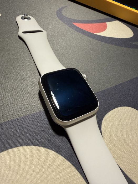 Продам Apple watch se2 40 mm