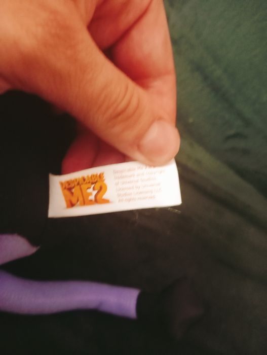 Zły Minionek Fioletowy maskotka