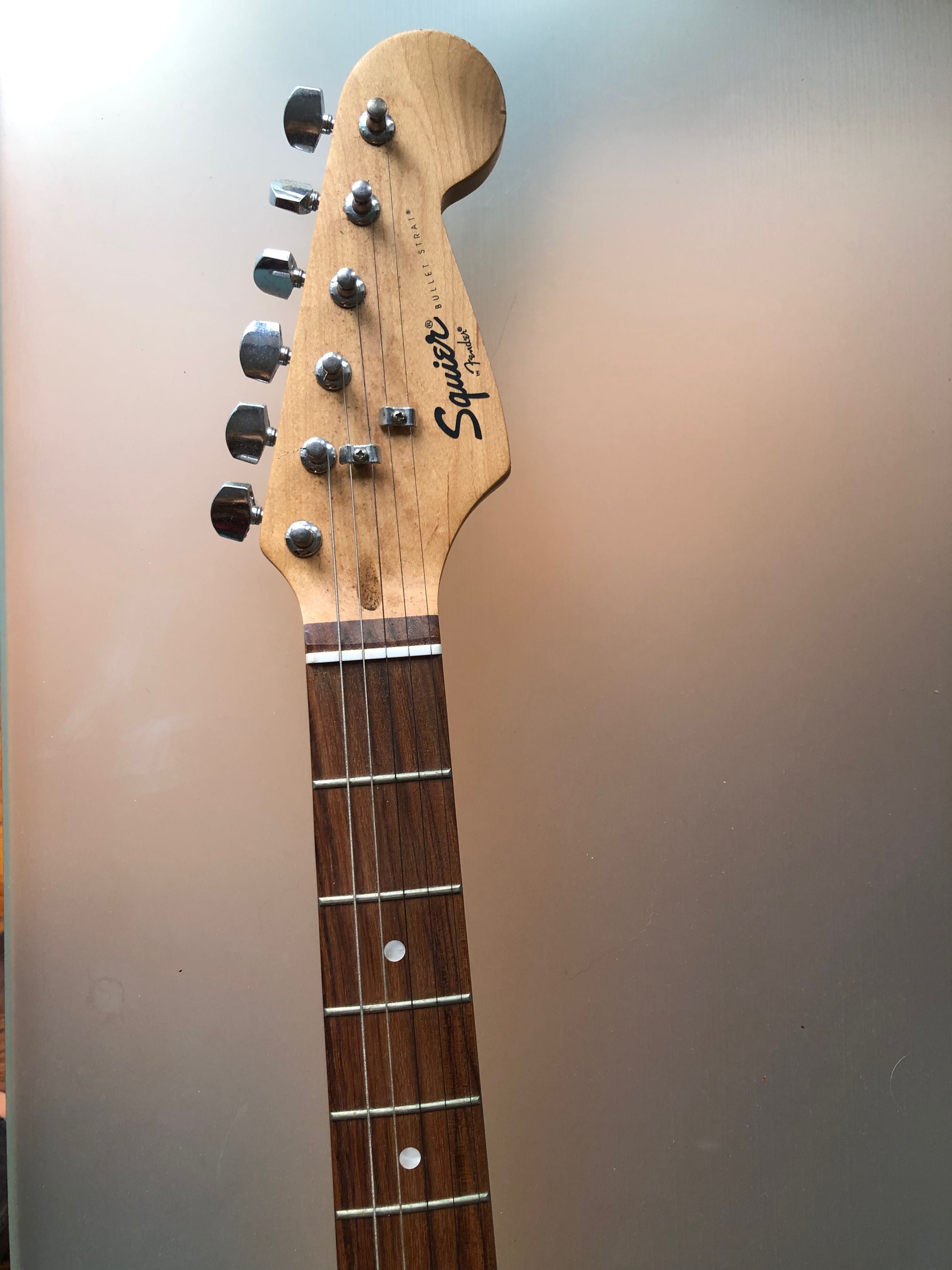 Fender squier bullet strat