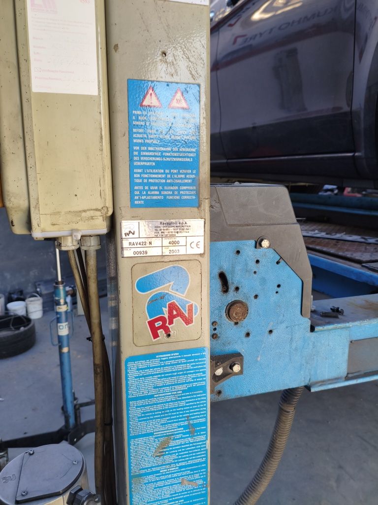 Elevador de 4 colunas trifásico para alinhamento com macaco central