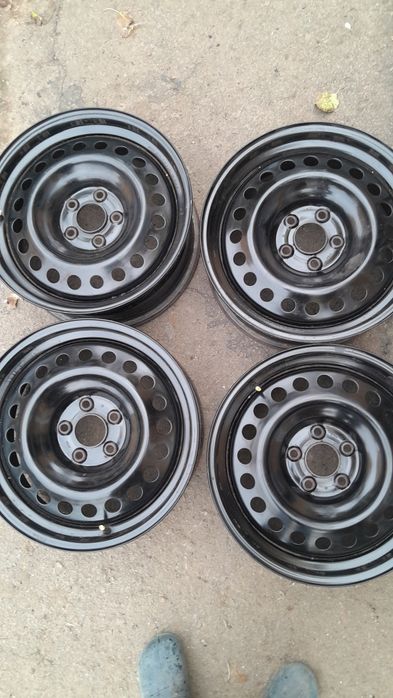 Диски r17 5x114.3 ет35 7j діа66.1 Ніссан-Рено.