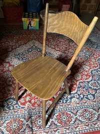 Krzesła z litego drewna (10 sztuk)