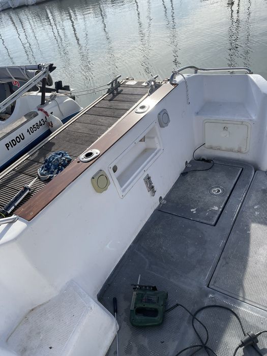 Barco classe 4 em bom estado