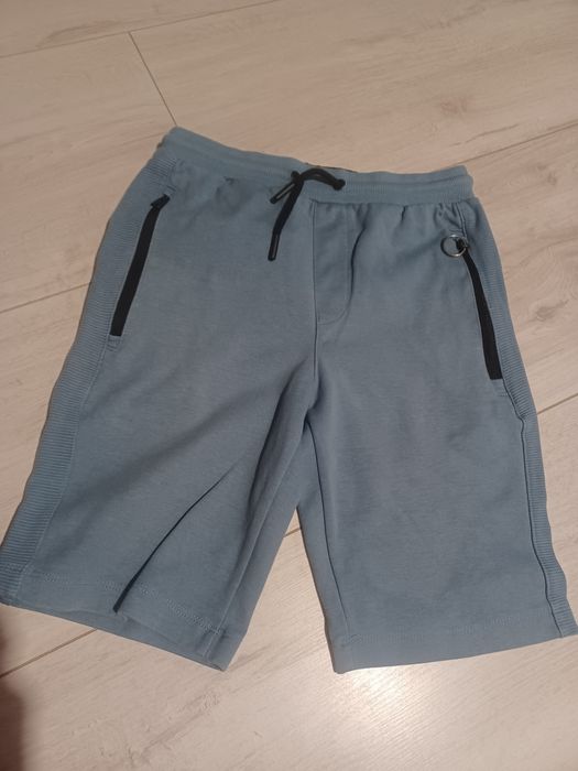 Spodenki szorty reserved