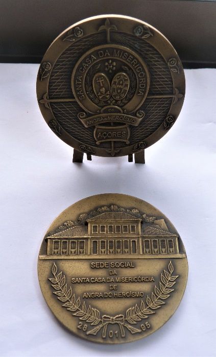Medalha"Santa Casa da Misericórdia de Angra do Heroísmo"