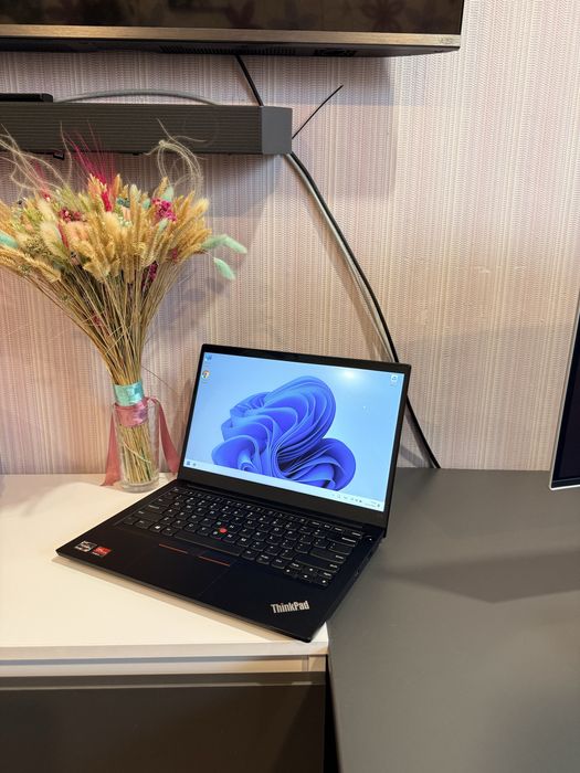 Ноутбук Потужний Lenovo Ryzen 5+ssd m2 1 tb+16ddr+Vega 6 AMD 4gb