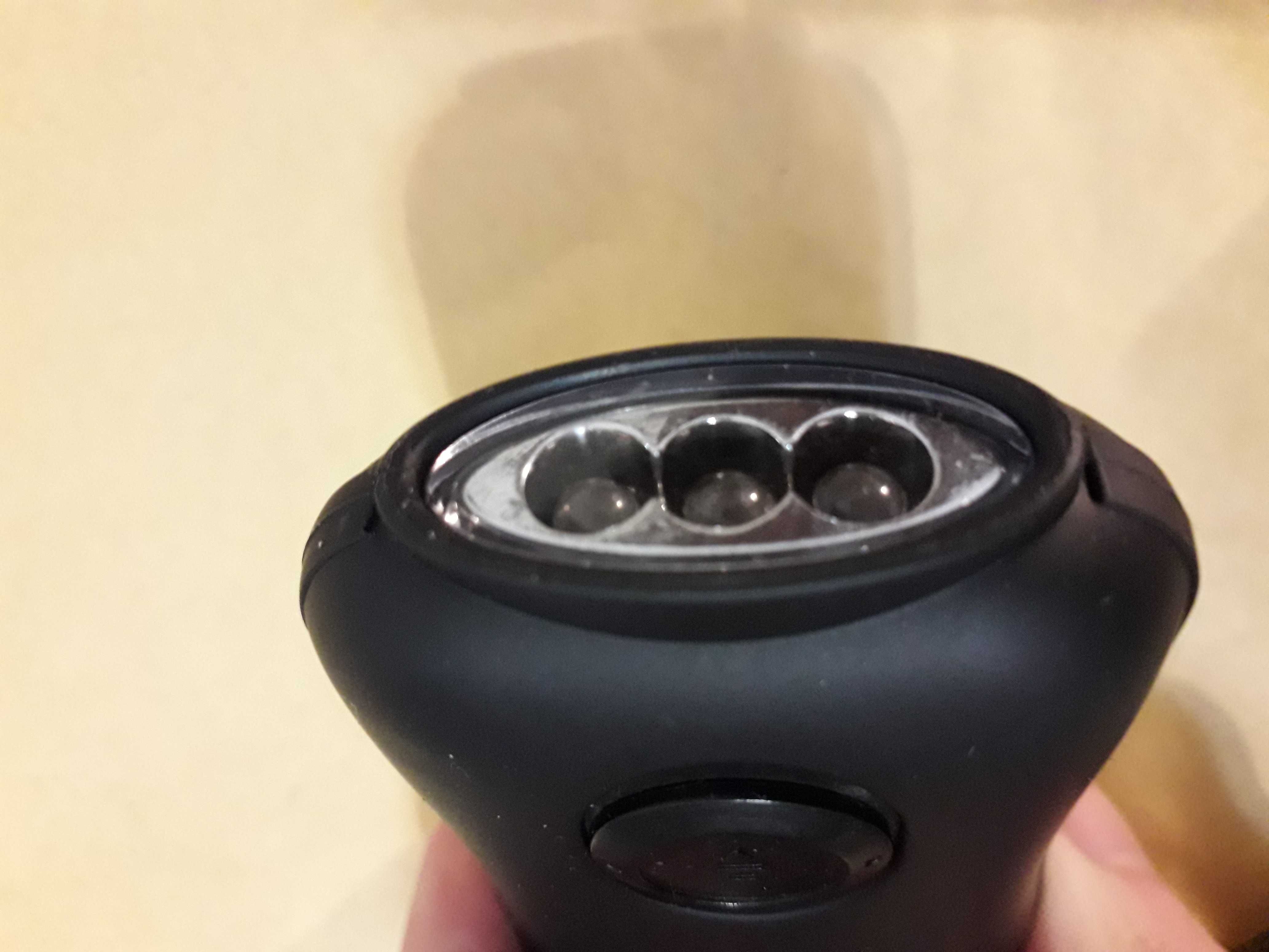 Mini lanterna carregar a manivela ou USB NOVA 3€