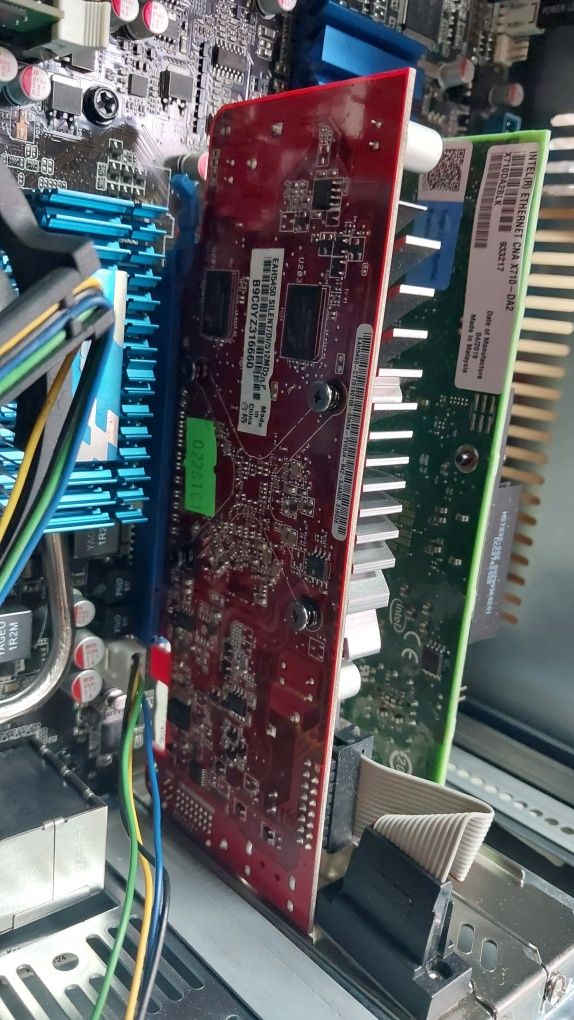 serwer "Płyta: Asus P6T SE procesor I7  2.67gHZ