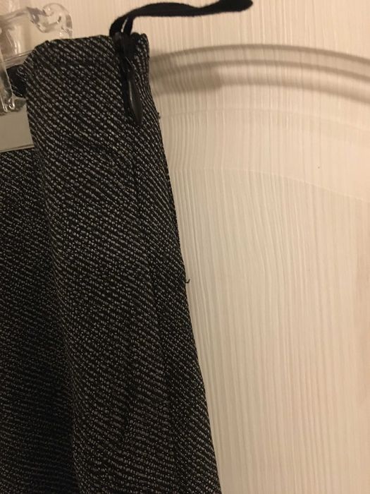 Spódnica Jórli szara grubszy materiał z podszewką 40/42 L/XL