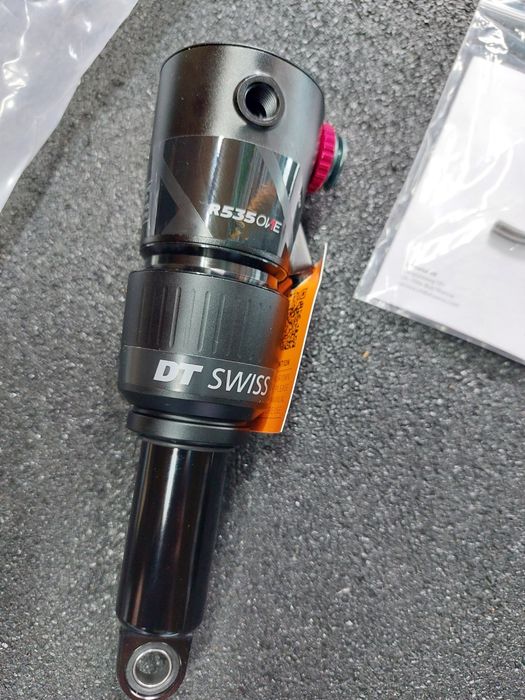 Nowy damper DT SWISS R535 ONE 165x40 Trunnion Remote 3P