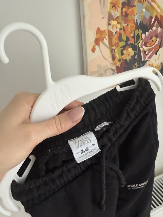 Czarne spodnie Zara 80