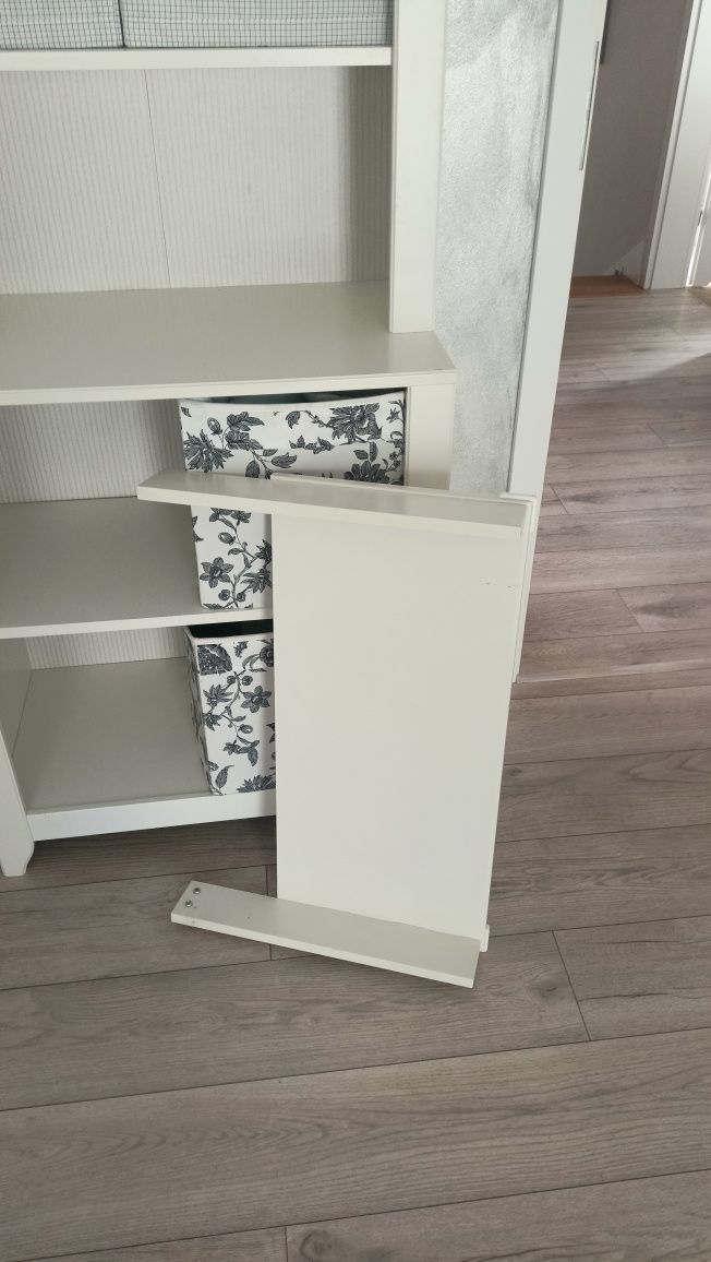 Regał Hensvik Ikea z przewijakiem