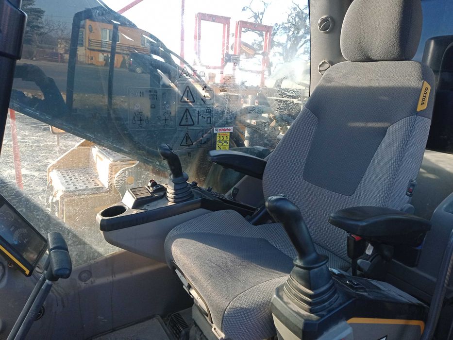 koparka VOLVO EC300ENL 2016r 33500kg