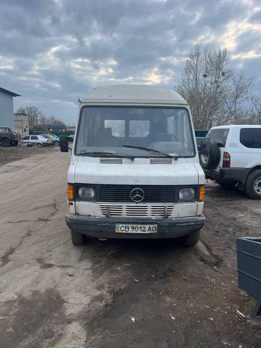 В разборе мерседес Т1 2.3 механика OM 601