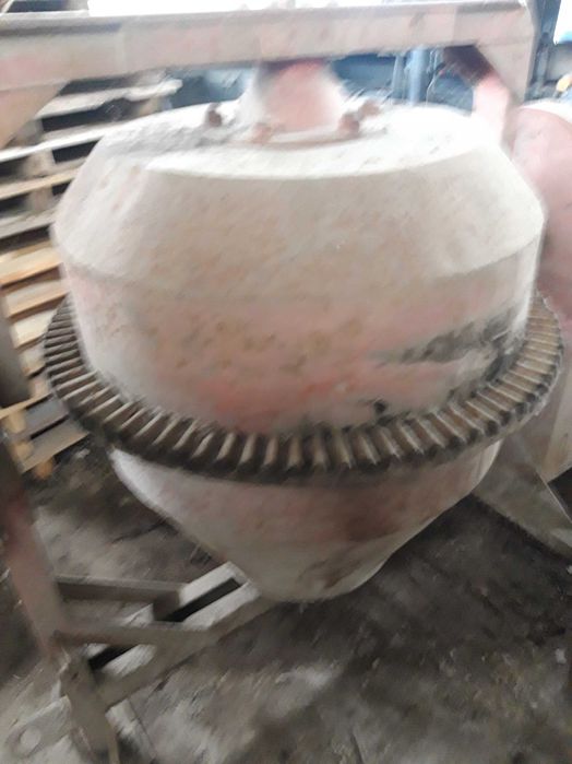 Sprzedam Betoniarka 250l