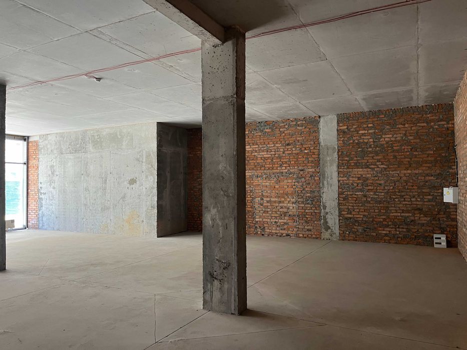 ОРЕНДА. ФАСАД. Комерція (кафе/ресторан/магазин) 147м² ЖК Варшавський 1