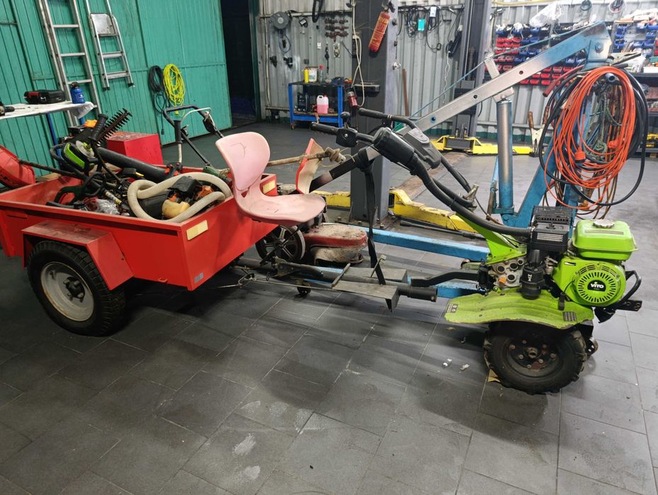 Mine trator com atrelado