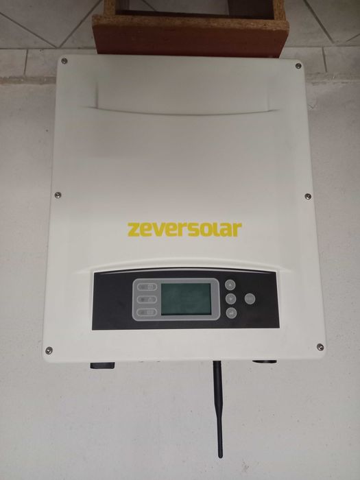Falownik Zewersolar