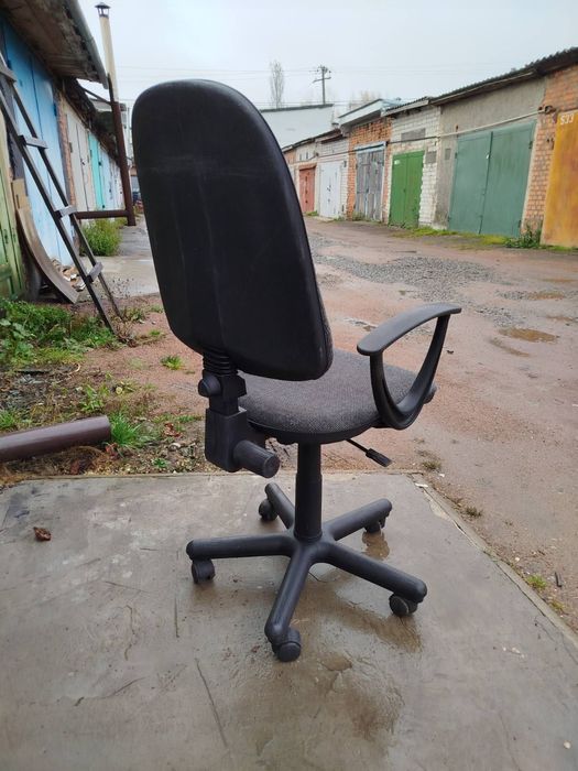 Крісло стілець офісний