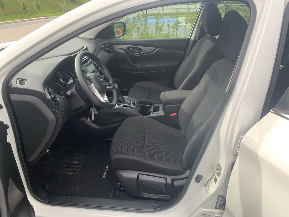 Nissan Qashqai  benzynka  2.0