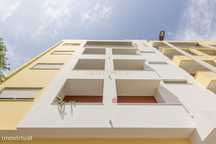 Apartamento T3 | Palhais – Barreiro | R/C – 145m2